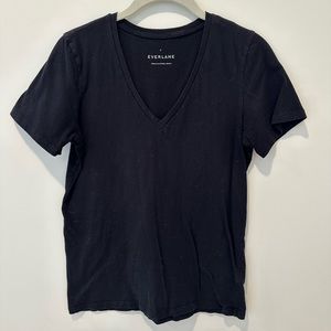 Everlane Organic Cotton V-Neck Tee in Black Size M
